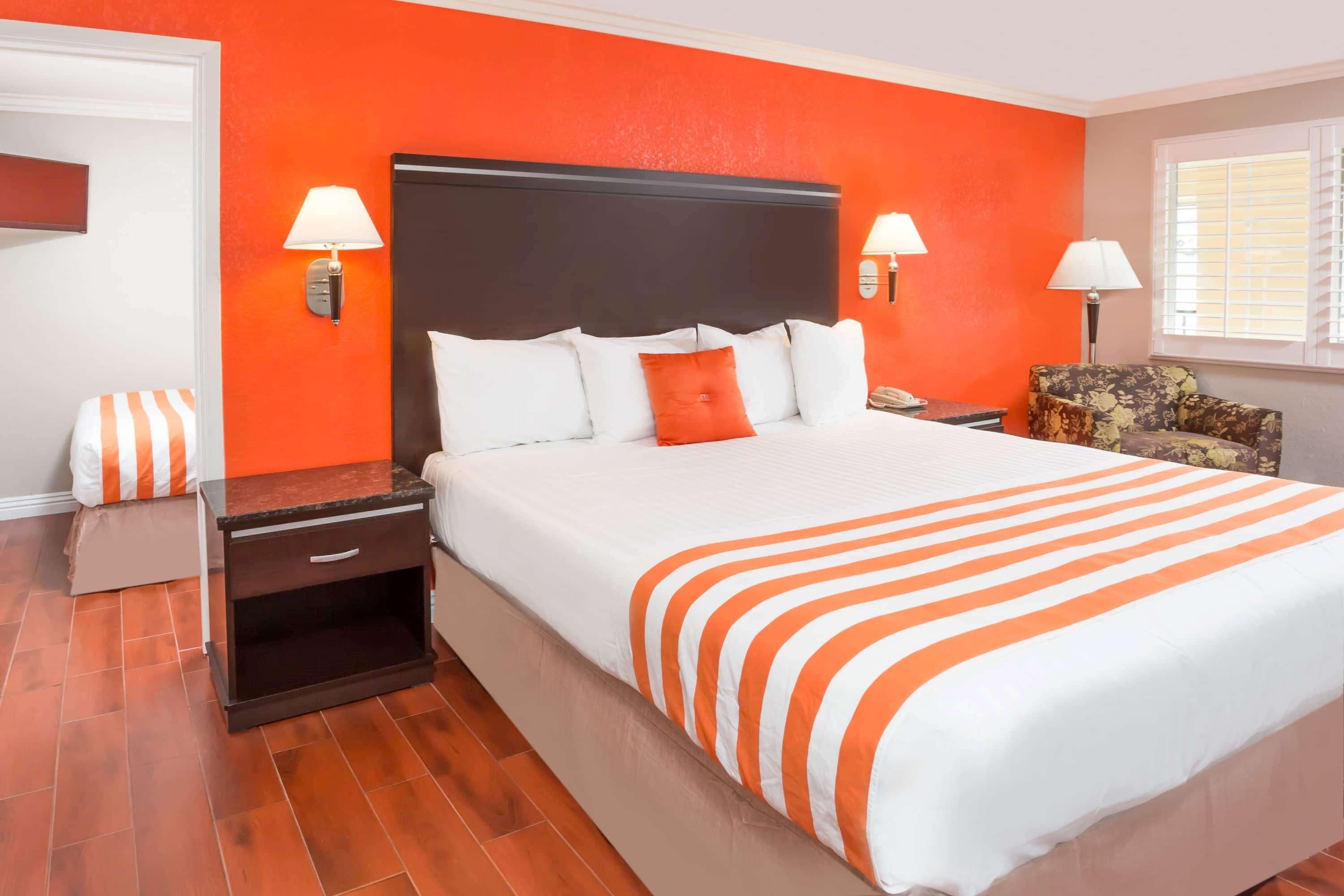 Casa Blanca Hotel & Suites Orange Sr-55 Freeway, Near Honda Center, Chapman University, Disneyland 외부 사진