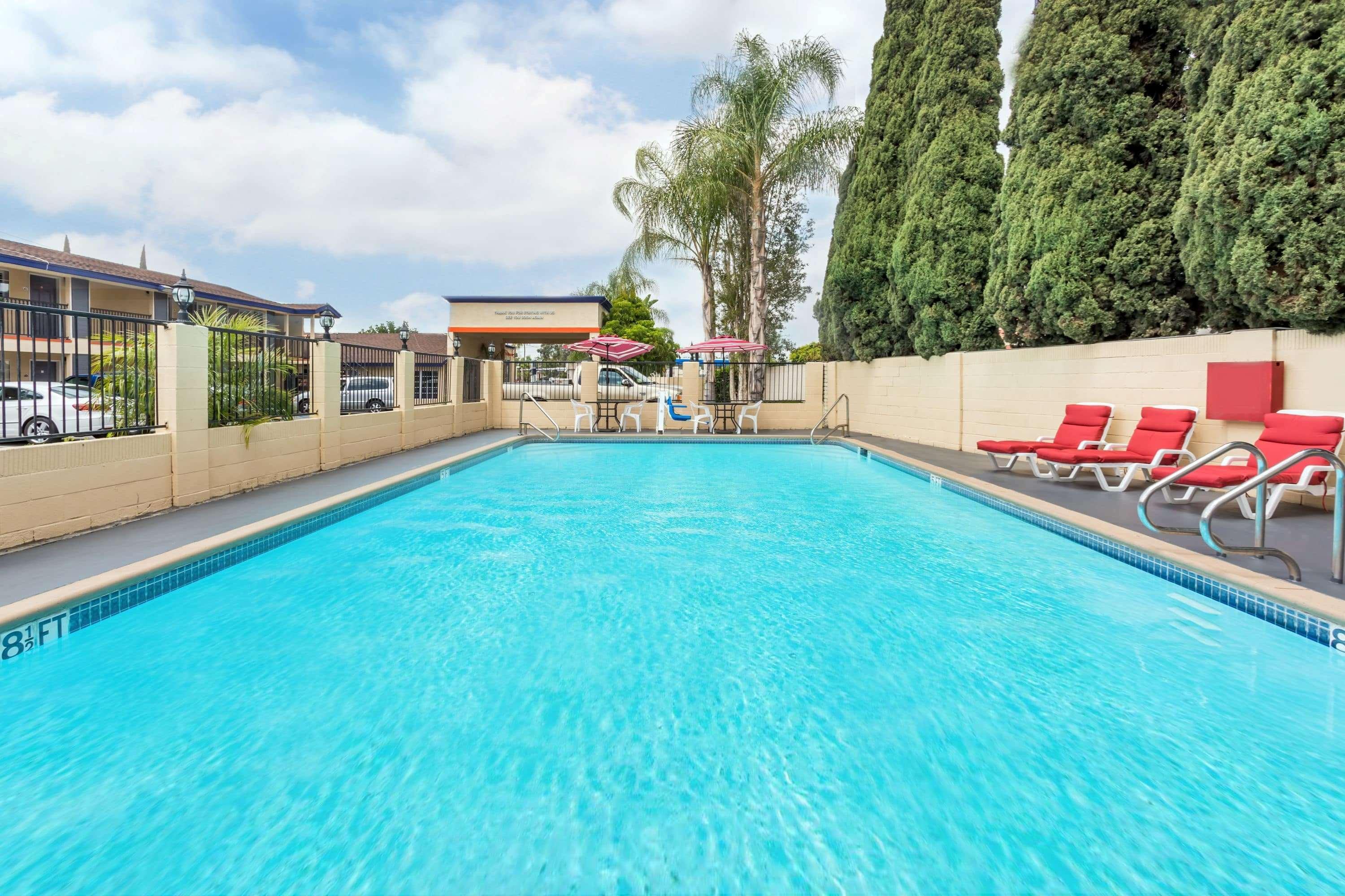 Casa Blanca Hotel & Suites Orange Sr-55 Freeway, Near Honda Center, Chapman University, Disneyland 외부 사진