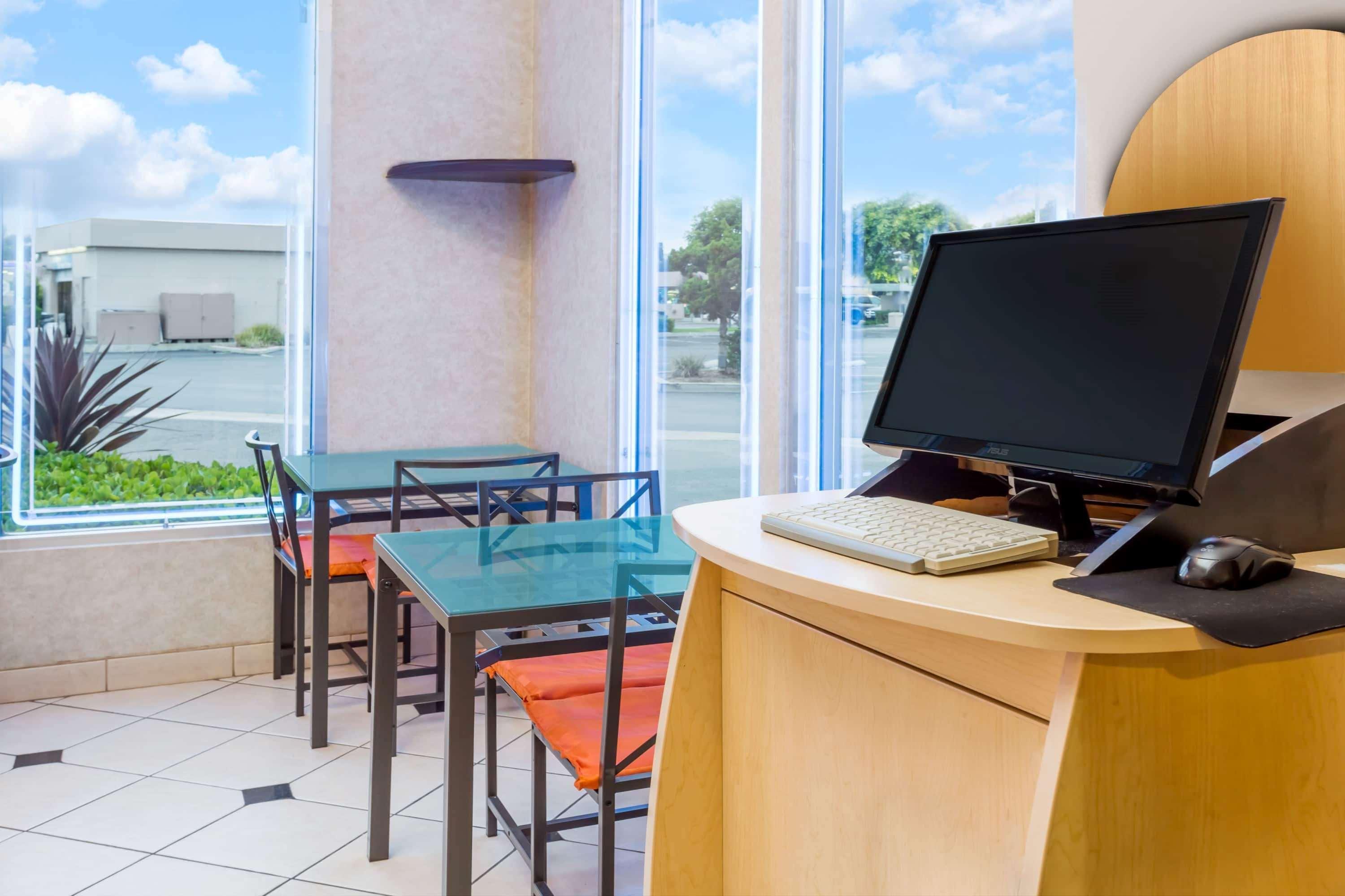 Casa Blanca Hotel & Suites Orange Sr-55 Freeway, Near Honda Center, Chapman University, Disneyland 외부 사진