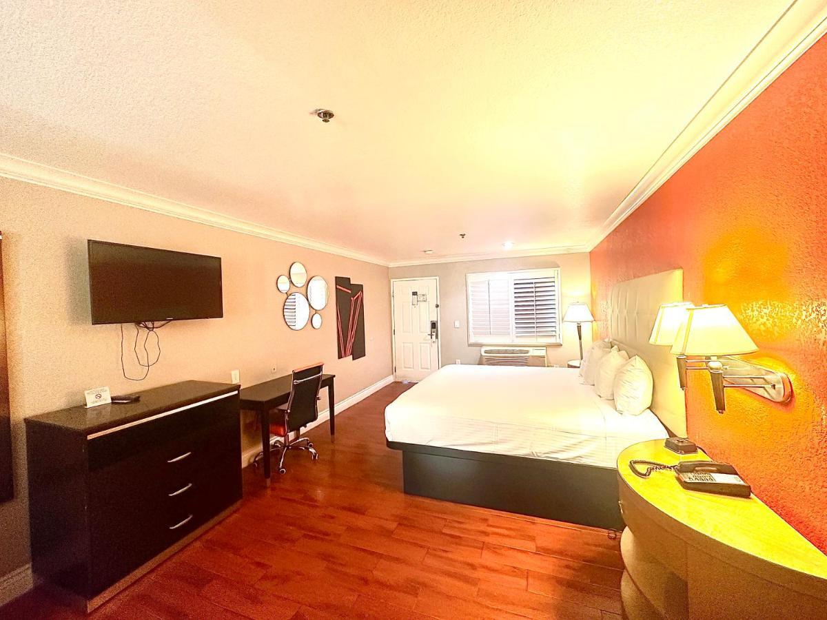 Casa Blanca Hotel & Suites Orange Sr-55 Freeway, Near Honda Center, Chapman University, Disneyland 외부 사진