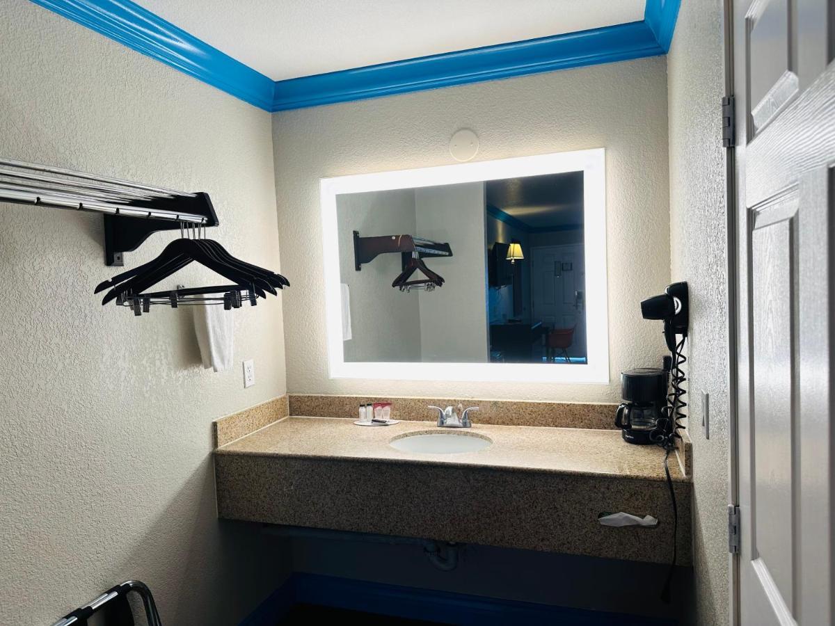 Casa Blanca Hotel & Suites Orange Sr-55 Freeway, Near Honda Center, Chapman University, Disneyland 외부 사진