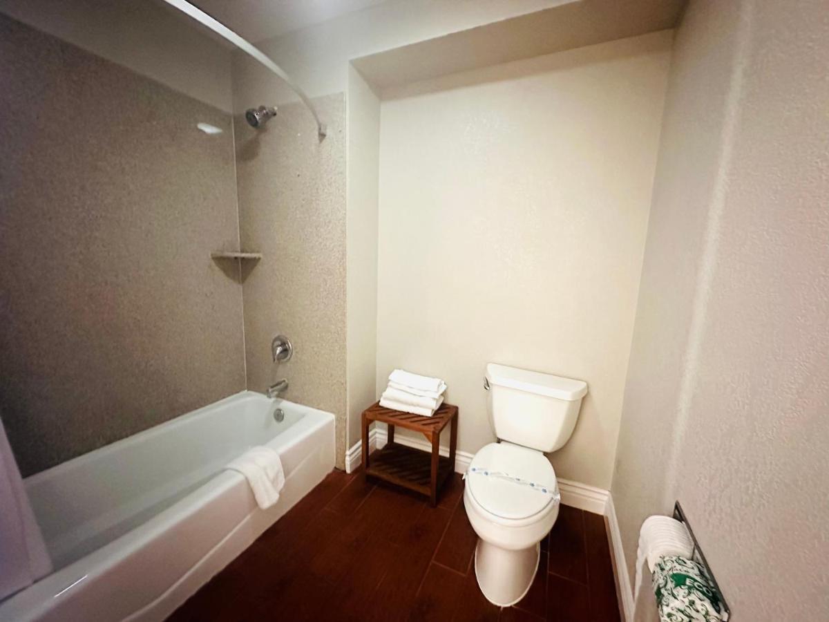 Casa Blanca Hotel & Suites Orange Sr-55 Freeway, Near Honda Center, Chapman University, Disneyland 외부 사진