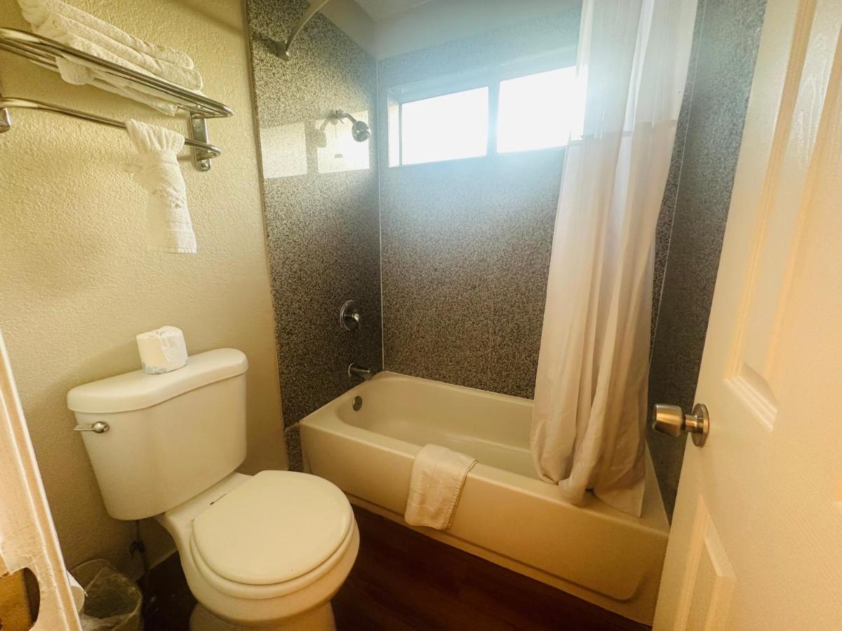 Casa Blanca Hotel & Suites Orange Sr-55 Freeway, Near Honda Center, Chapman University, Disneyland 외부 사진