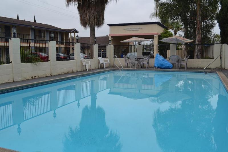 Casa Blanca Hotel & Suites Orange Sr-55 Freeway, Near Honda Center, Chapman University, Disneyland 외부 사진