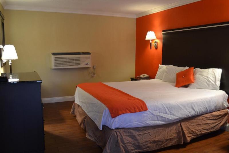 Casa Blanca Hotel & Suites Orange Sr-55 Freeway, Near Honda Center, Chapman University, Disneyland 외부 사진